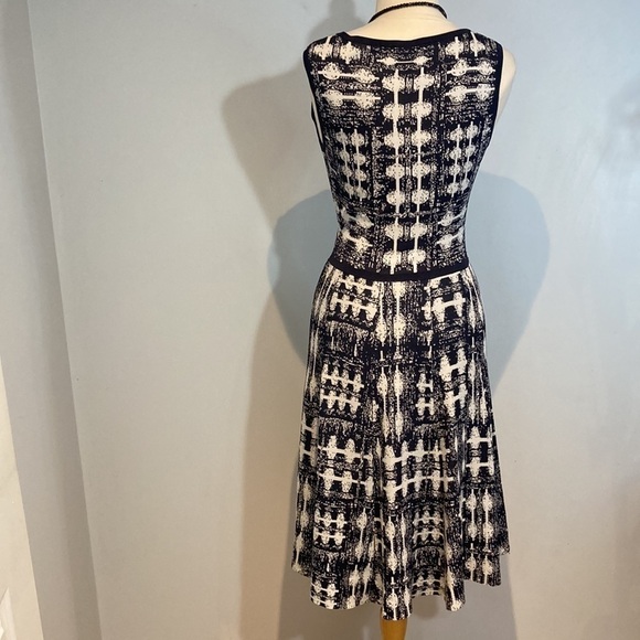 Carmen Marc Valvo Knitstretch Dress Size S - Picture 8 of 10
